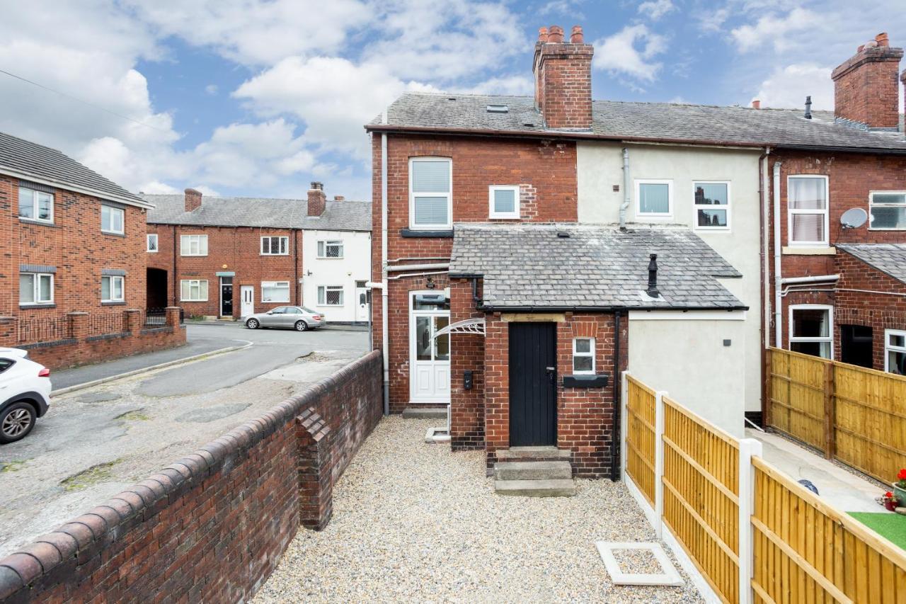 Whole House In Centre Of Town Ideal For Contractors And Professionals Villa Normanton  Exterior photo